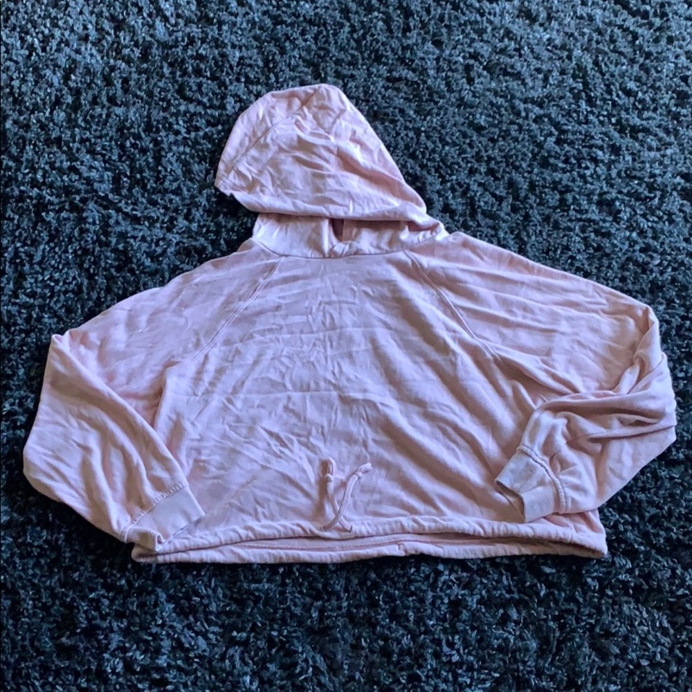 Women’s H&M cropped hoodie.